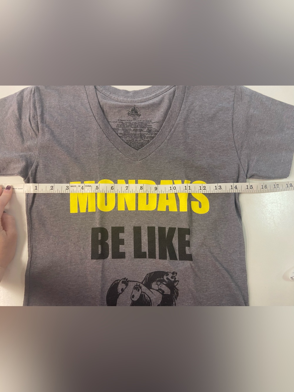 Disney "Mondays Be Like" Funny Gray Cat Character T Shirt never worn women sz XS - Picture 4 of 6